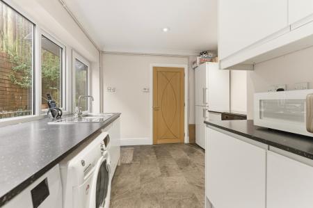 4 bedroom Detached house for sale in Heol y Coed, Rhiwbina, Cardiff, CF14