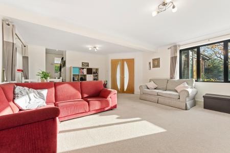 4 bedroom Detached house for sale in Heol y Coed, Rhiwbina, Cardiff, CF14