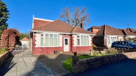 3 bedroom Detached house for sale in Heol Y Bont, Rhiwbina, Cardiff, CF14