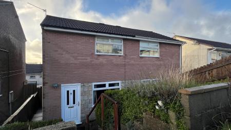 2 bedroom Semi-detached house for sale in Brierley Close, Newport, NP11