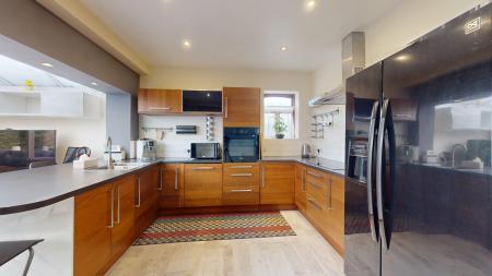 4 bedroom Detached house for sale in Fidlas Road, Llanishen, Cardiff, CF14