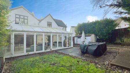 4 bedroom Detached house for sale in Fidlas Road, Llanishen, Cardiff, CF14