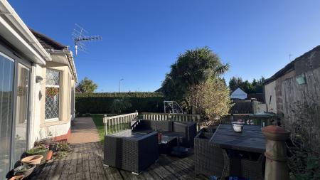 3 bedroom Bungalow for sale in Lon y Parc, Rhiwbina, Cardiff, CF14