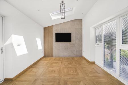 4 bedroom Detached house to let in Cae'r Graig, Radyr, Cardiff, CF15