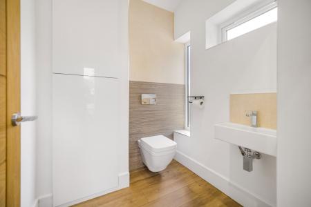 4 bedroom Detached house to let in Cae'r Graig, Radyr, Cardiff, CF15