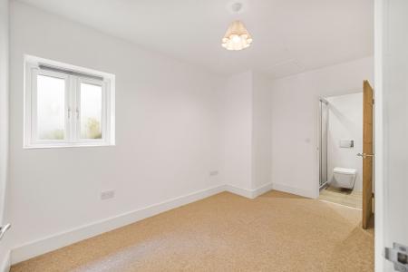 4 bedroom Detached house to let in Cae'r Graig, Radyr, Cardiff, CF15