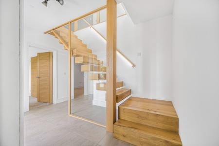 4 bedroom Detached house to let in Cae'r Graig, Radyr, Cardiff, CF15