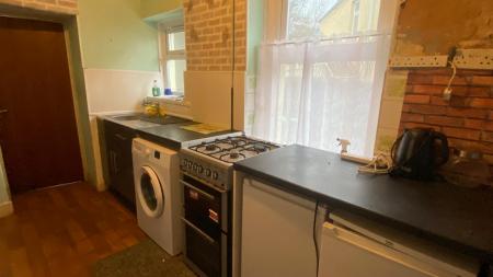 3 bedroom End of terrace house for sale in West View, Caerphilly, CF83