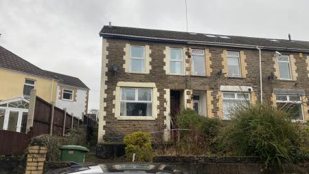 3 bedroom End of terrace house for sale in West View, Caerphilly, CF83