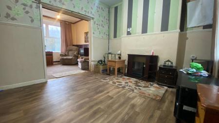 3 bedroom End of terrace house for sale in West View, Caerphilly, CF83