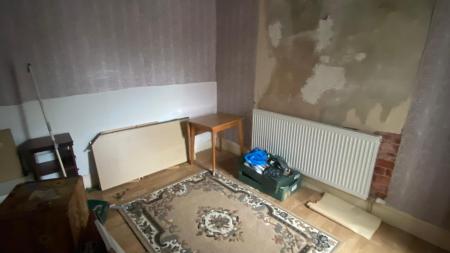 3 bedroom End of terrace house for sale in West View, Caerphilly, CF83