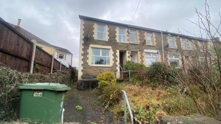 3 bedroom End of terrace house for sale in West View, Caerphilly, CF83