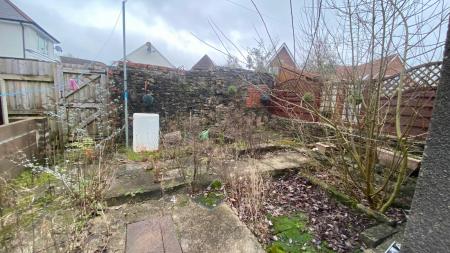 3 bedroom End of terrace house for sale in West View, Caerphilly, CF83