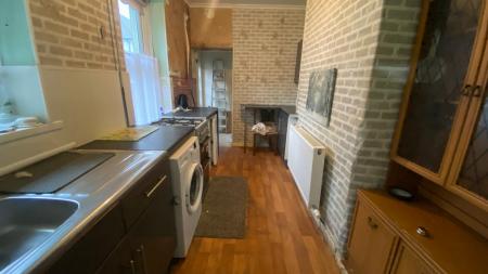 3 bedroom End of terrace house for sale in West View, Caerphilly, CF83