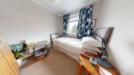 3 bedroom Flat to let in Bishops Close, Whitchurch, Cardiff, CF14