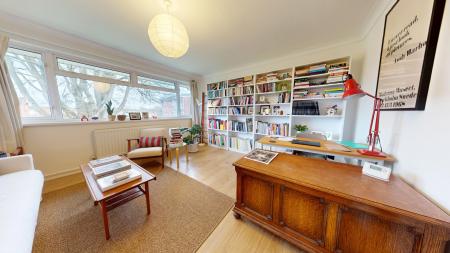 3 bedroom Flat to let in Bishops Close, Whitchurch, Cardiff, CF14