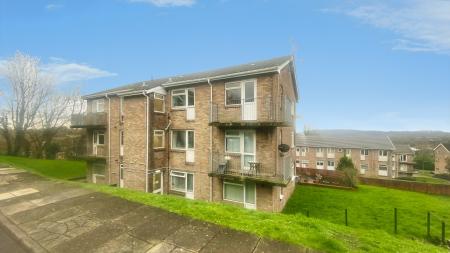 2 bedroom Flat for sale in Greenland Crescent, Fairwater, Cardiff, CF5