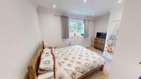 2 bedroom Duplex to let in Stow Park Circle, Newport, NP20