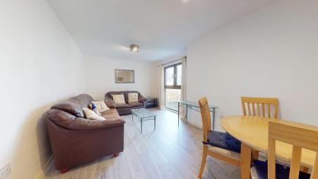 2 bedroom Flat for sale in Churchill Way, Cardiff, CF10