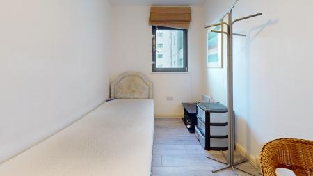 2 bedroom Flat for sale in Churchill Way, Cardiff, CF10