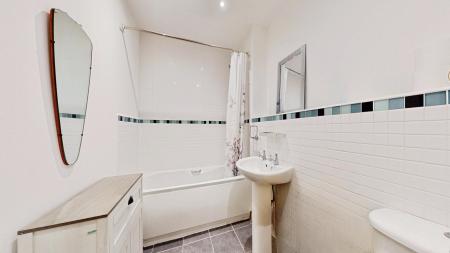 1 bedroom Flat to let in Pantbach Road, Rhiwbina, Cardiff, CF14