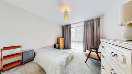 1 bedroom Flat to let in Pantbach Road, Rhiwbina, Cardiff, CF14