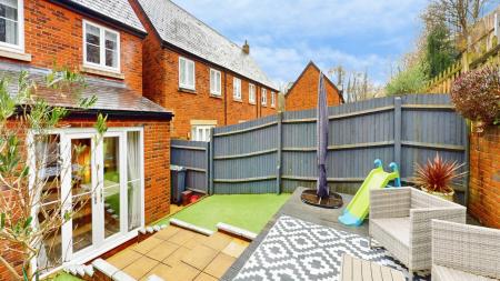 3 bedroom End of terrace house for sale in Coed y Wenallt, Rhiwbina, Cardiff, CF14