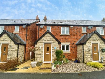 3 bedroom End of terrace house for sale in Coed y Wenallt, Rhiwbina, Cardiff, CF14