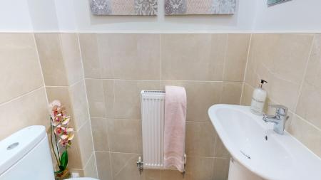 3 bedroom End of terrace house for sale in Coed y Wenallt, Rhiwbina, Cardiff, CF14