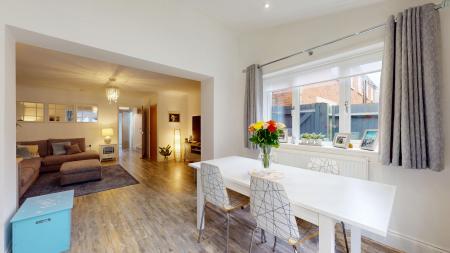 3 bedroom End of terrace house for sale in Coed y Wenallt, Rhiwbina, Cardiff, CF14