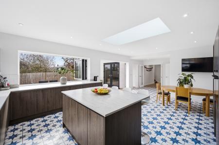 4 bedroom Detached house for sale in Heol Wen, Rhiwbina, Cardiff, CF14