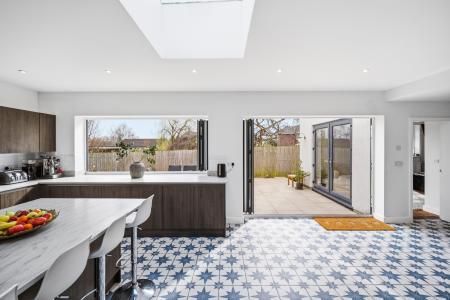 4 bedroom Detached house for sale in Heol Wen, Rhiwbina, Cardiff, CF14