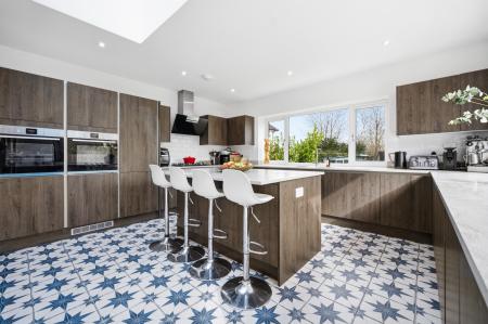 4 bedroom Detached house for sale in Heol Wen, Rhiwbina, Cardiff, CF14