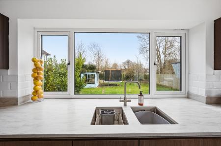 4 bedroom Detached house for sale in Heol Wen, Rhiwbina, Cardiff, CF14