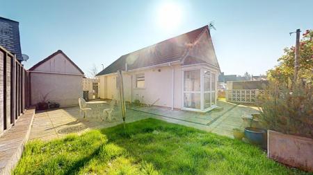 2 bedroom Bungalow for sale in Heol Y Wern, Rhiwbina, Cardiff, CF14