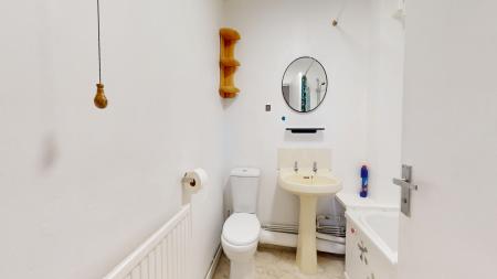 3 bedroom Flat to let in Woodville Road, Cathays, Cardiff, CF24