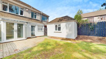 4 bedroom Semi-detached house for sale in Clos Fach, Rhiwbina, Cardiff, CF14