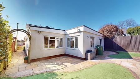 4 bedroom Detached bungalow for sale in Lon y Deri, Rhiwbina, Cardiff, CF14