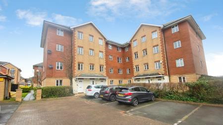 3 bedroom Maisonette for sale in Campbell Drive, Cardiff Bay, Cardiff, CF11