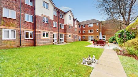 2 bedroom Flat for sale in Velindre Road, Whitchurch, Cardiff, CF14