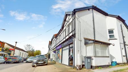 2 bedroom Flat to let in Beulah Road, Rhiwbina, Cardiff, CF14