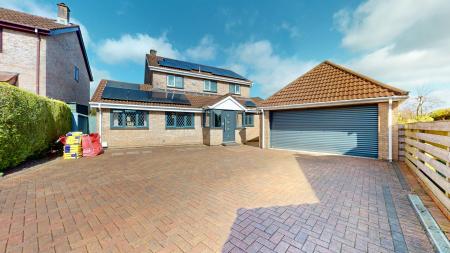 4 bedroom Detached house for sale in Briarmeadow Drive, Thornhill, Cardiff, CF14