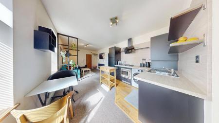 1 bedroom Flat to let in Queens Road, Penarth, CF64