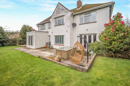 4 bedroom Detached house for sale in Groves Road, Newport, NP20