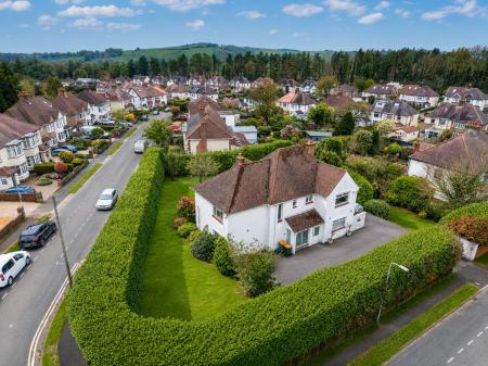 4 bedroom Detached house for sale in Groves Road, Newport, NP20