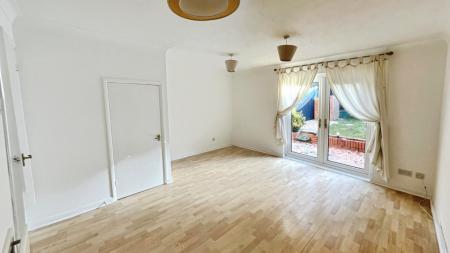 2 bedroom Terraced House to let in Penydarren Drive, Whitchurch, Cardiff, CF14