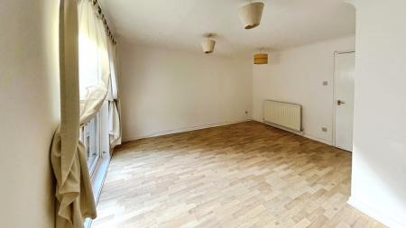 2 bedroom Terraced House to let in Penydarren Drive, Whitchurch, Cardiff, CF14