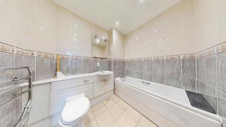 2 bedroom Flat to let in Mount Stuart Square, Cardiff Bay, Cardiff, CF10