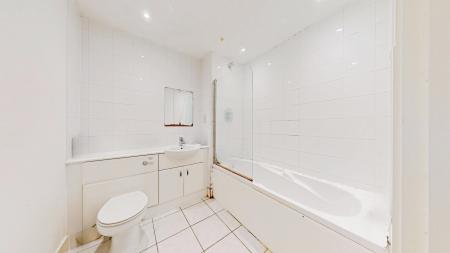 2 bedroom Flat to let in Ferry Court, Cardiff Bay, Cardiff, CF11