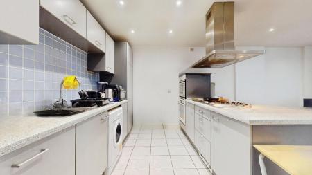 2 bedroom Flat to let in Ferry Court, Cardiff Bay, Cardiff, CF11